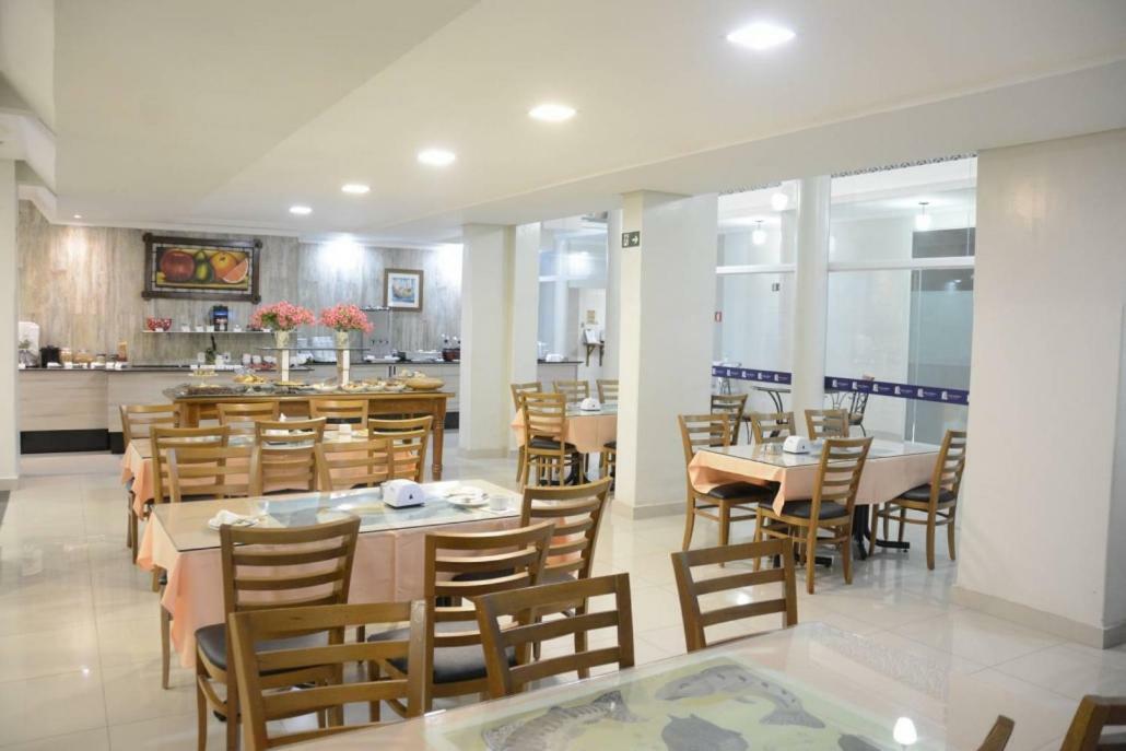 Santa Monica Palace Hotel Corumbá Dış mekan fotoğraf